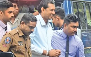 News Room : සුගීෂ්වර එනවා... හිනාවෙනවා... ආපහු යනවා! ~