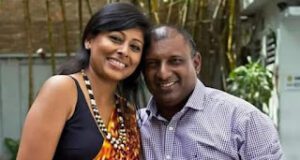 News Room : අරවින්ද සහ බිරිඳ අත්අඩංගුවට ගැනීමට අධිකරණයෙන් වරෙන්තු! අරවින්දගේ මවගේ ආදාහනයත් අද! ~