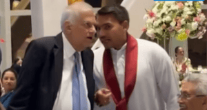 News Room : “නාමල්ගේ නඩුව අපි දාපු එකක් නෙමෙයි… ඒක දැම්මේ රනිල්ගේ කාලේ… රනිල්ට ඒක අමතක වෙලා” – ඇමැති විජිත කියයි ~