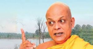 News Room : රාජකාරියට බාධා කළ අම්පිටියේ සුමනරතන හිමි අත්අඩංගුවට! ~