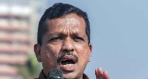 News Room : විපක්ෂේ හොරුන්ට වෙන්නේ වෙඩි තියාගෙන මැරෙන්න… නැත්නම් බෙල්ල වැලලා ගෙන මැරෙන්න…! – කඩුවෙල නගරාධිපති… ~
