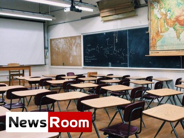 News-Room-අනධ්x200dයයන-වර්ජනයක-ලකුණු-පාසල්-පැවැත්වීමට-මවුපිය-සහය.jpg