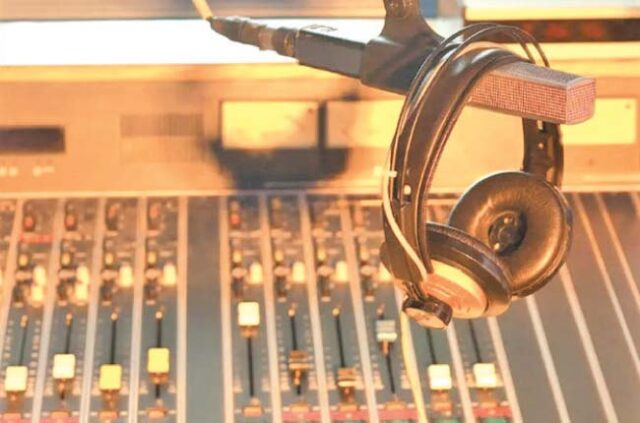 News-Room-ඉන්දීය-ගීතවලට-පාකිස්තානයෙන්-තහනමක්-දිනමිණ.jpg