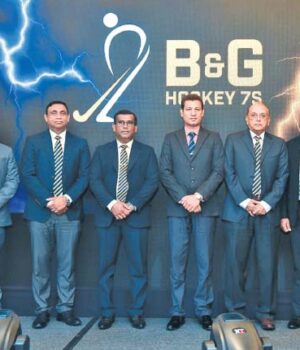News Room : රටපුරා කණ්ඩායම් 100ක් තරග වදින බ්ලූ ඇන්ඩ් ගෝල්ඩ් හොකී සෙවන්ස් සූදානම්