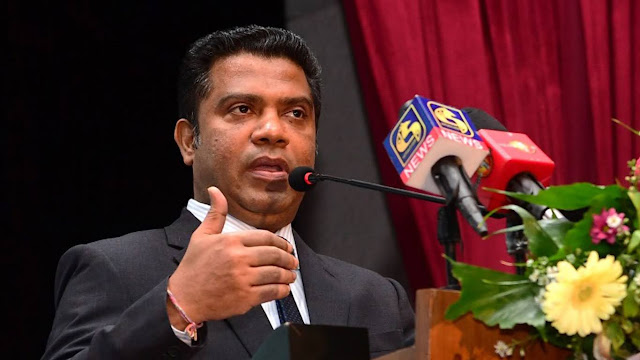 News-Room-පවුලට-වෛද්x200dයවරයෙක්.jpg
