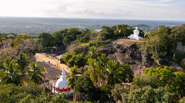 News-Room-මාලිමා-අපේක්x200dෂක-මහින්තලේ-කටු-සෑයේ-පුදසුනක්-කඩා.png