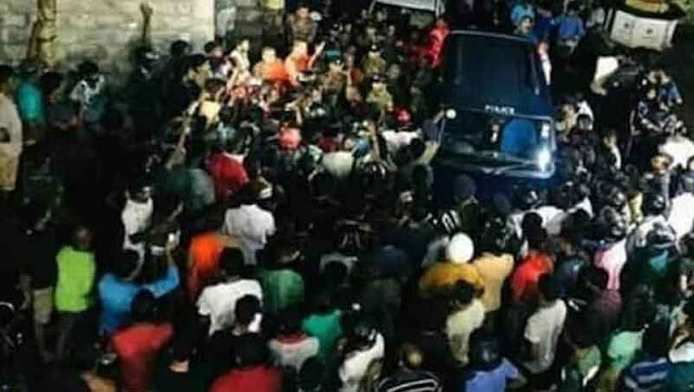 News-Room-මාලිමා-මන්තx200d්x200dරීට-බැන්නා-කියා-ගx200d්x200dරාම-සේවක-අත්අඩංගුවට.jpg