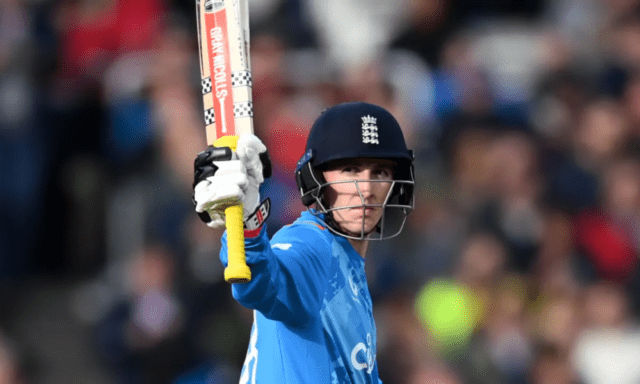 News Room : Brook, Livingstone, seamers square series in style