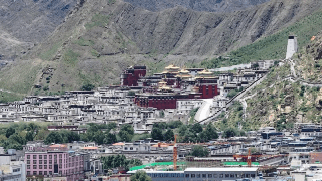 News Room : Scores dead as tremor strikes Tibet –