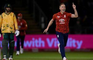 News Room : South Africa beat England and the rain to leave Cardiff 1-0 up