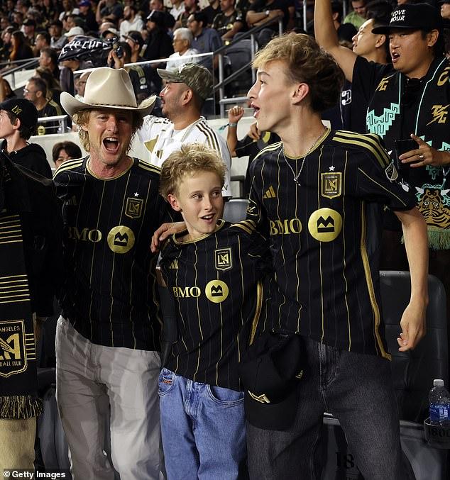 News Room : Owen Wilson is a doting dad with