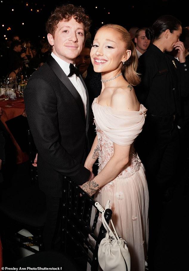 News Room : Ariana Grande's boyfriend Ethan Slater reignites breakup