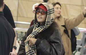 News Room : Guess who! Pop superstar attempts to go incognito as she touches down in Sydney