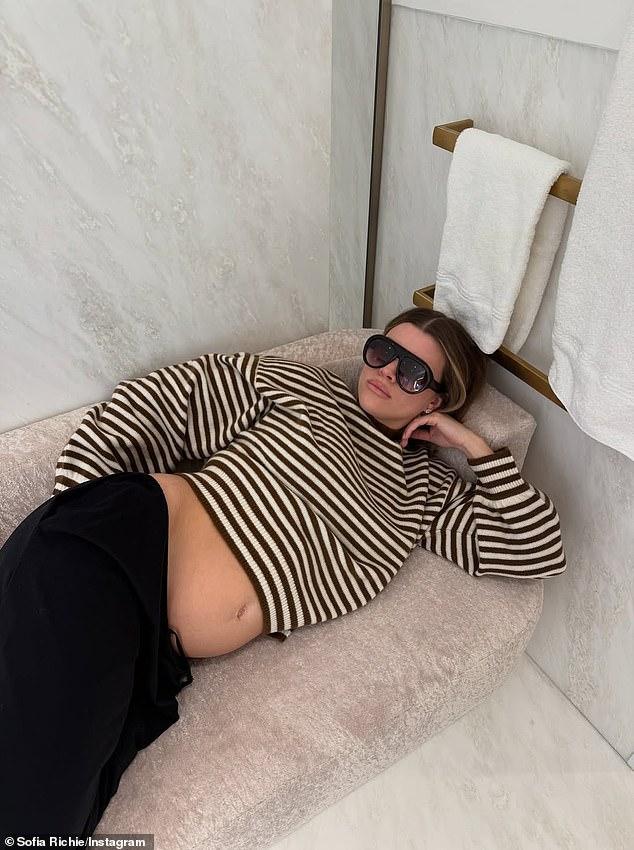 News Room : Sofia Richie marks five months of second