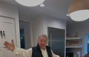 News Room : William Shatner, 94, boasts he’s ‘blessed beyond measure with health’ in Thanksgiving photo after medical scare