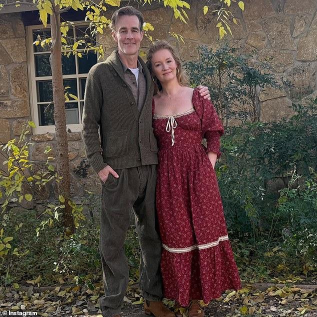 News Room : James Van Der Beek smiles alongside devoted