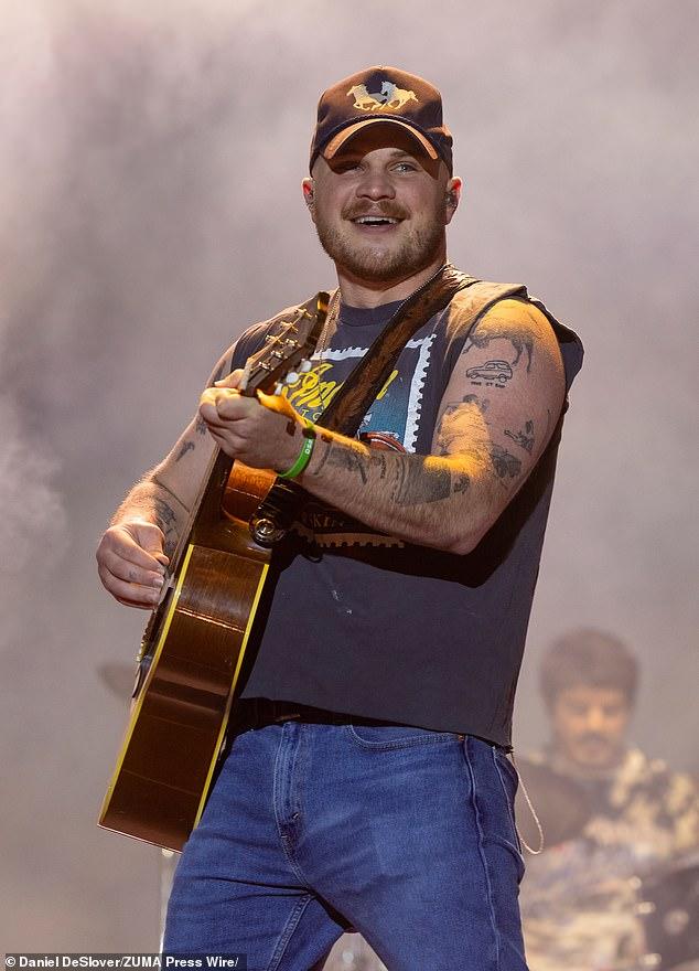 News Room : Zach Bryan slams Kid Rock's Turning Point