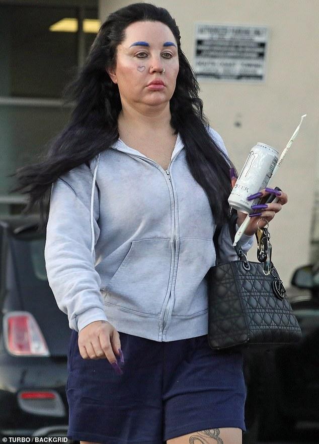 News Room : Amanda Bynes shows off 30lb Ozempic weight