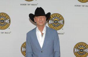 News Room : Country star Kenny Chesney has awkward response to his song going viral in ‘cheating’ video