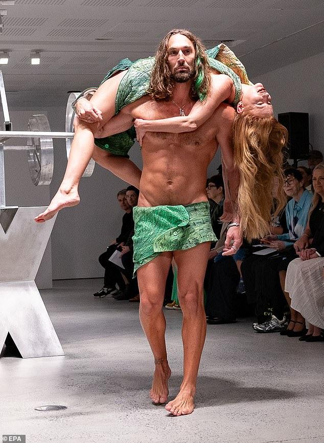 News Room : Chaos at Australian Fashion Week: Mass evacuations,