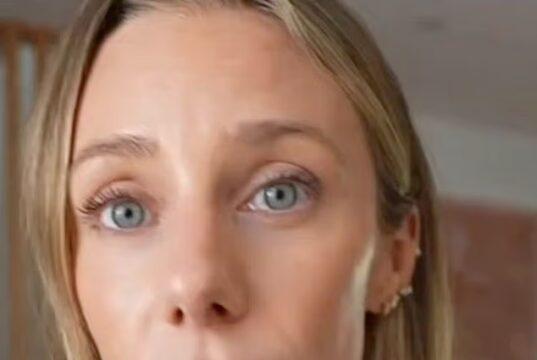 News Room Influencer slammed for listing her pink couch