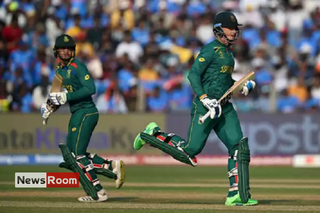 News Room : De Kock, van der Dussen tons power