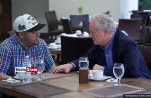 News Room : US senator meets man mistakenly deported to El Salvador