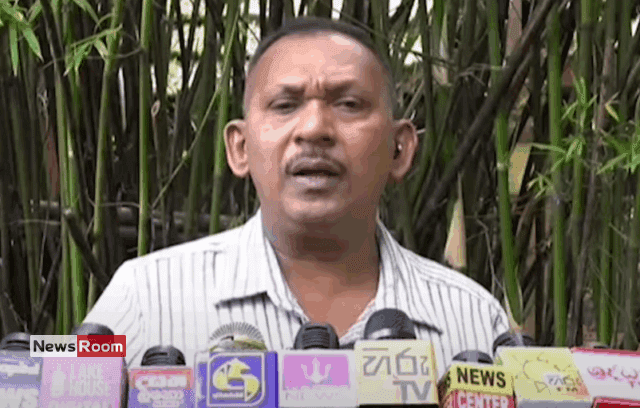 News Room : Three-Wheeler Drivers Oppose Issuing Tourist Driving Permits