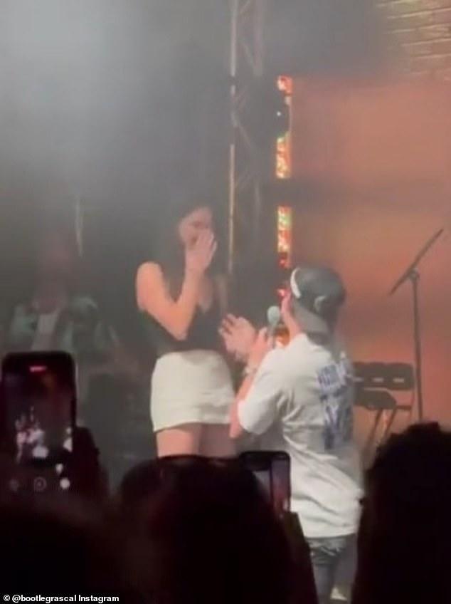 News Room : Man left red-faced at Brisbane concert after Unbelievable moment on stage as a young woman gets surprised and emotional during a heartfelt performance.