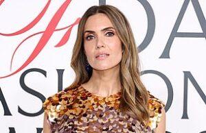 News Room : Mandy Moore, Chrissy Teigen and more celebrities speak out after US border patrol agent fatally shoots nurse in Minneapolis: ‘This is terrifying territory’