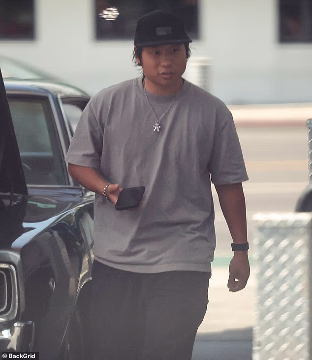 News Room : Angelina Jolie's son Pax, 22, surfaces in