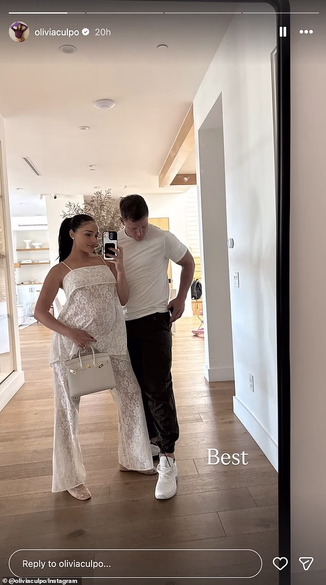 News Room : Pregnant Olivia Culpo shows off her baby