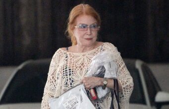 News Room : 70s TV actress who also starred in The Hangover franchise enjoys rare Los Angeles outing… can you guess who? News Room 70s TV actress who also starred in