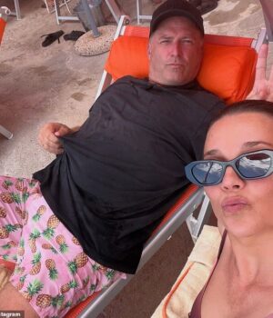 News Room : Inside Karl Stefanovic’s lavish Euro holiday as his wife shares sun-soaked photos – and erupts at ‘fake news’ in scathing rant News Room Inside Karl Stefanovics lavish Euro holiday as