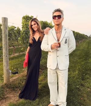 News Room Robbie Williams and his wife Ayda enjoy