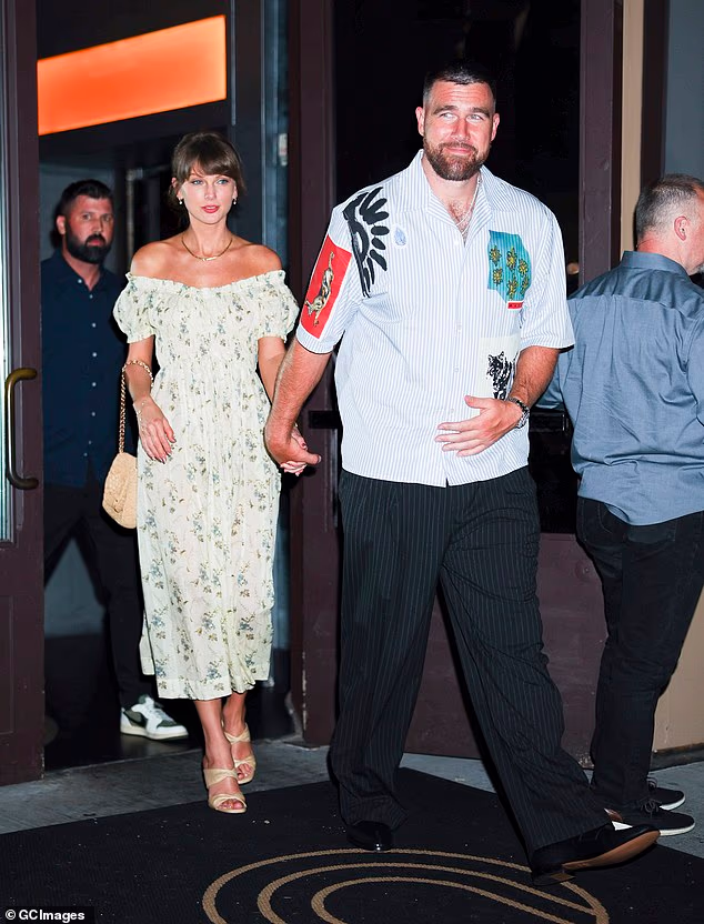 News Room : Weary A-listers descend on New York as